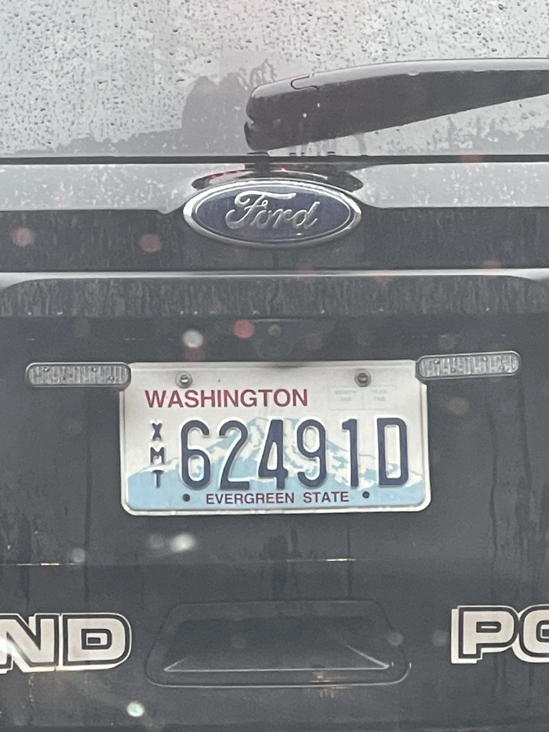 Cybercab Robotaxi Police cruiser rear beams? 1643872677265