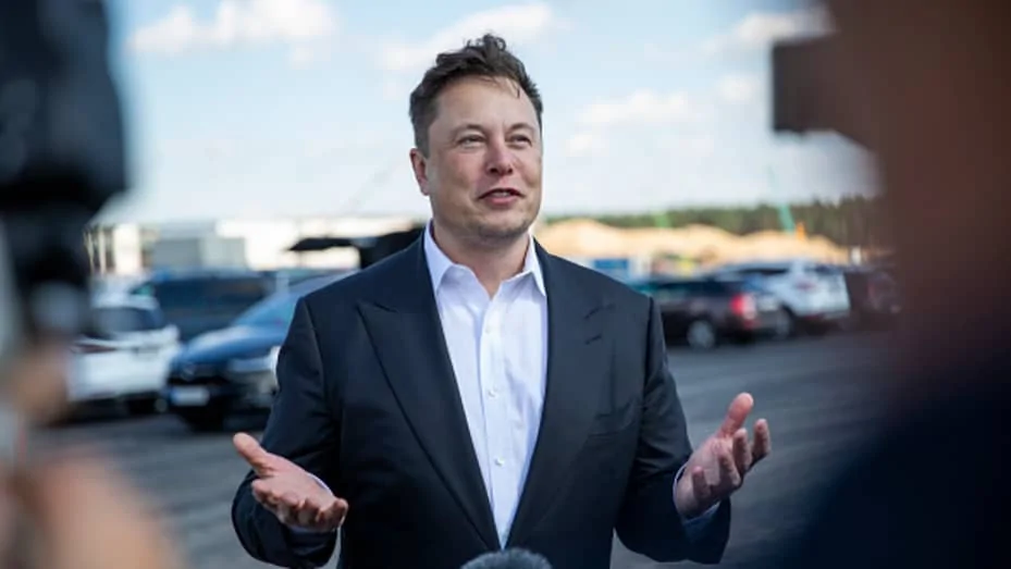 Cybercab Robotaxi Tesla CEO Elon Musk invites UAW to hold union vote at California factory -gettyimages-1270402636-maja6508_20200903125258957