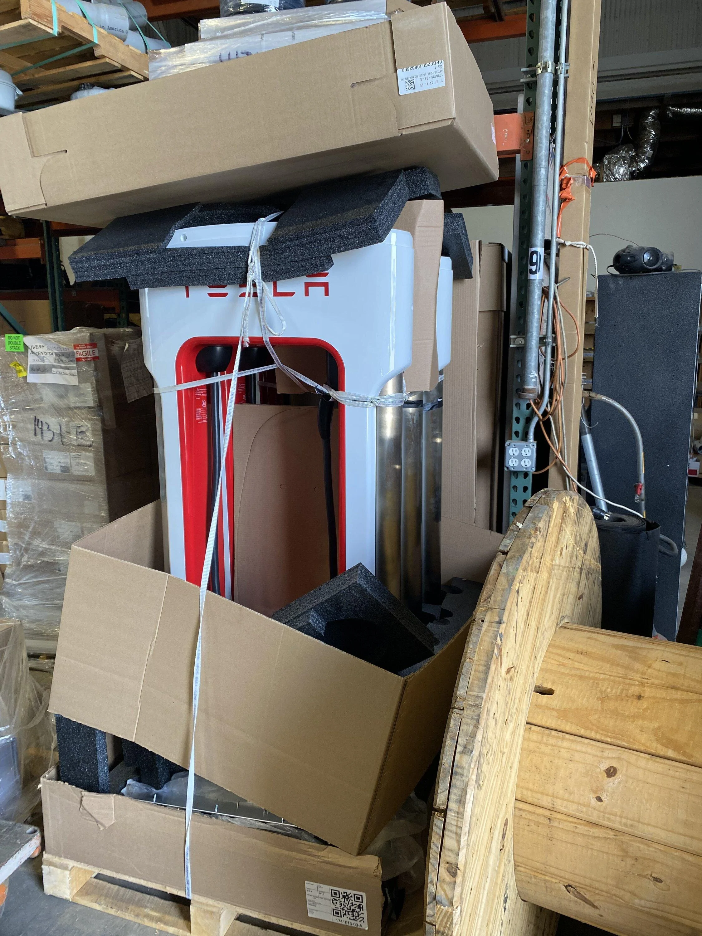 Cybercab Robotaxi When Santa brings you a truckload of Superchargers 67960238456__1378E2EF-BFD4-40BB-ABDD-5F6F7508E160