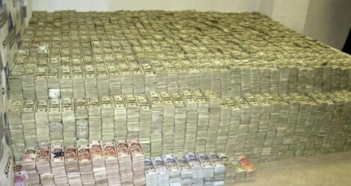 Cybercab Robotaxi Tesla Mexico Plant Confirmed by Mexican President - Feb 28 D46D8606-3A36-4341-BD9C-59CFEBE43252