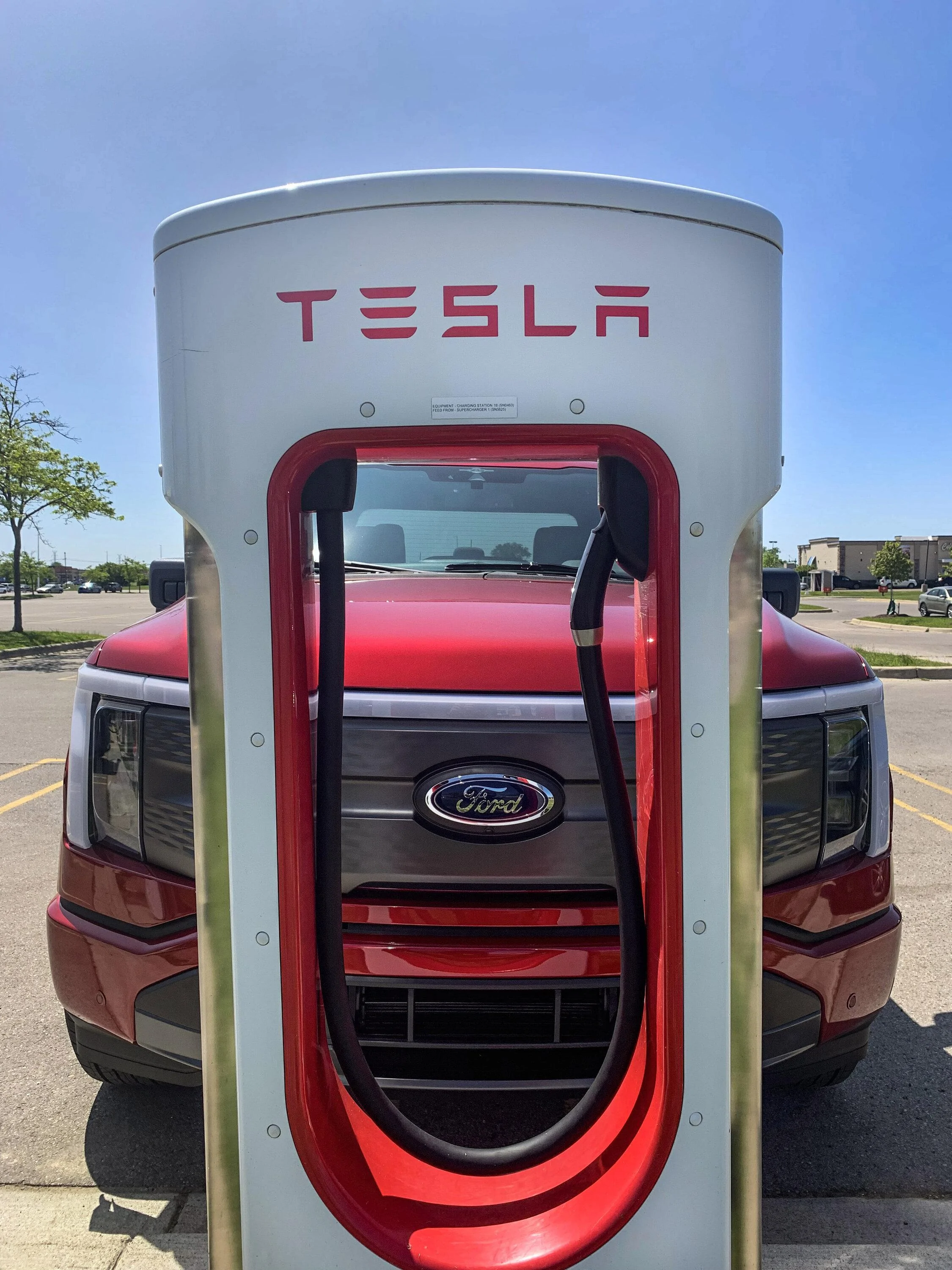 Cybercab Robotaxi Ford EV will gain access to Tesla Superchargers and come with standard NACS ports starting 2025! Ford_Tesla_F-150 Lightning