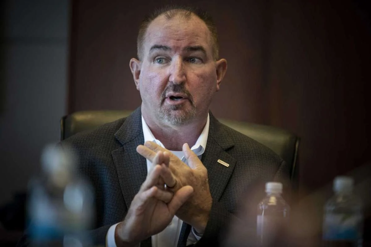 Cybercab Robotaxi This is bizarre. Can anyone explain this? gallery_xlarg