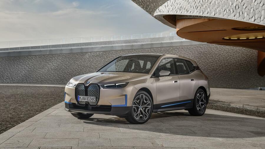 Cybercab Robotaxi If you want to build the iPhone for the auto industry, you should learn from Apple and Tesla. Developing your own processors has several advantages 2-format2020-2