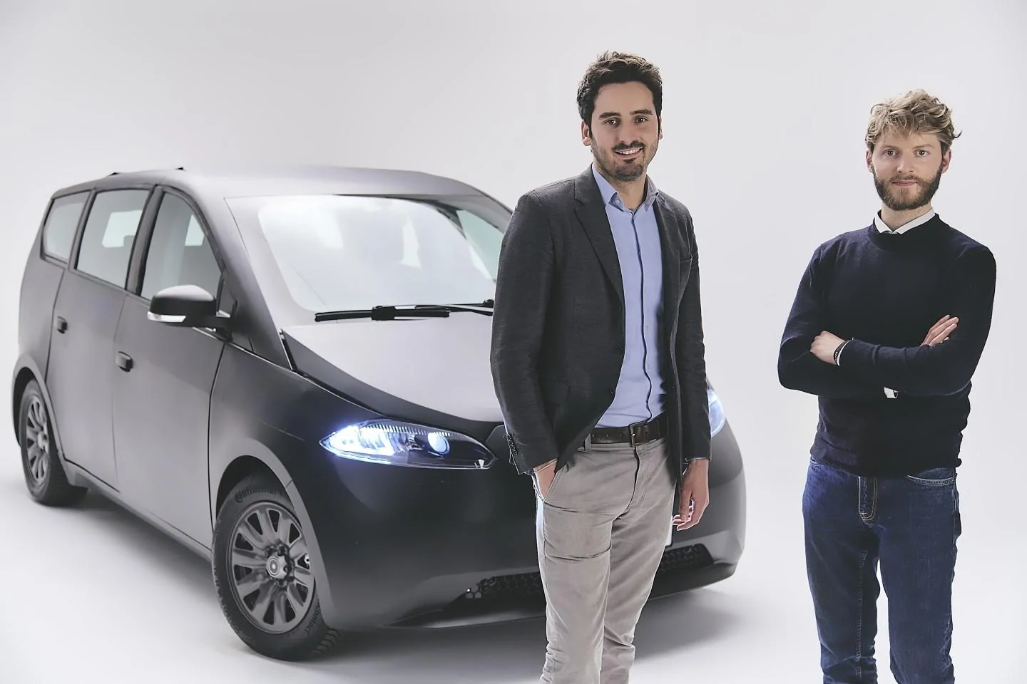 Cybercab Robotaxi Sono Unveils New Solar-powered Car Prototype 80%2Fsono-motors-sion-prototype-founders-ces-hero1