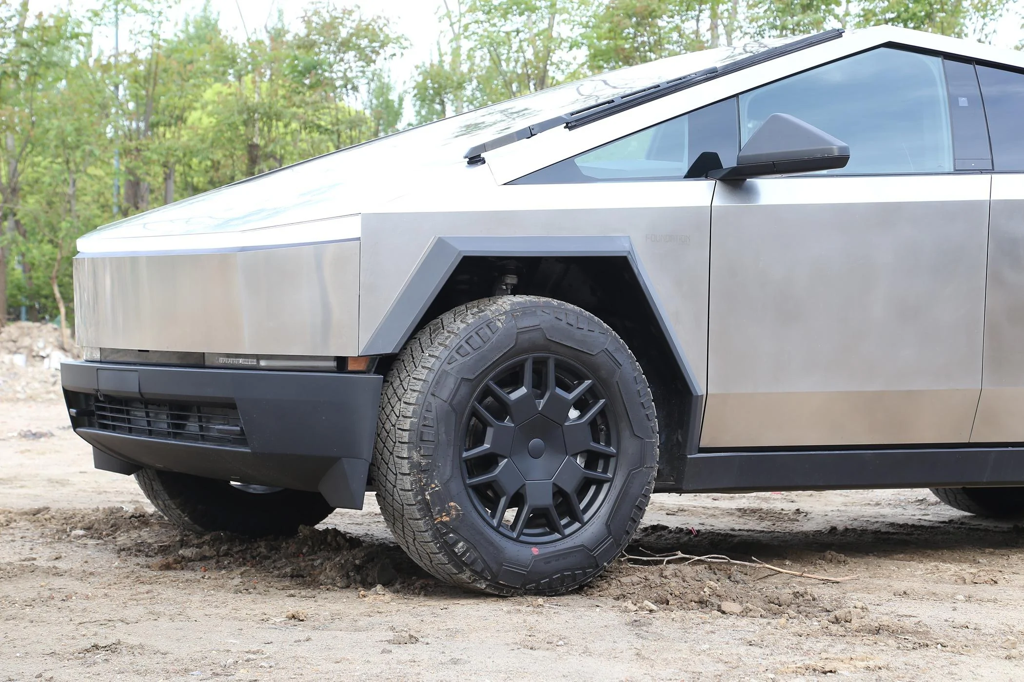 Cybercab Robotaxi ELECFRESH | Product Testing | Cybertruck Center Cap Solution IMG_4358