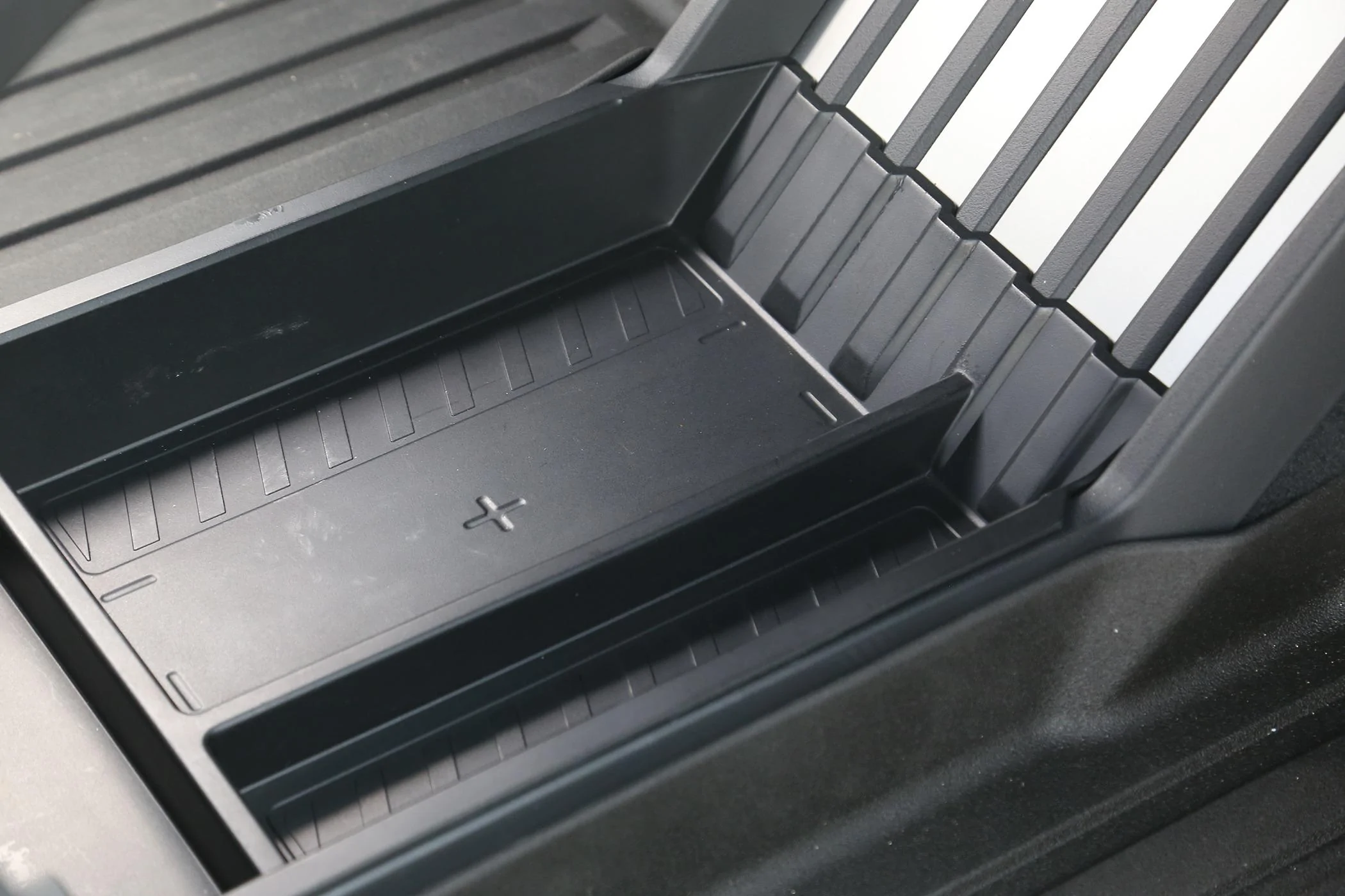 Cybercab Robotaxi ELECFRESH | Product Testing | Cybertruck Center Floor Storage Solution IMG_4752