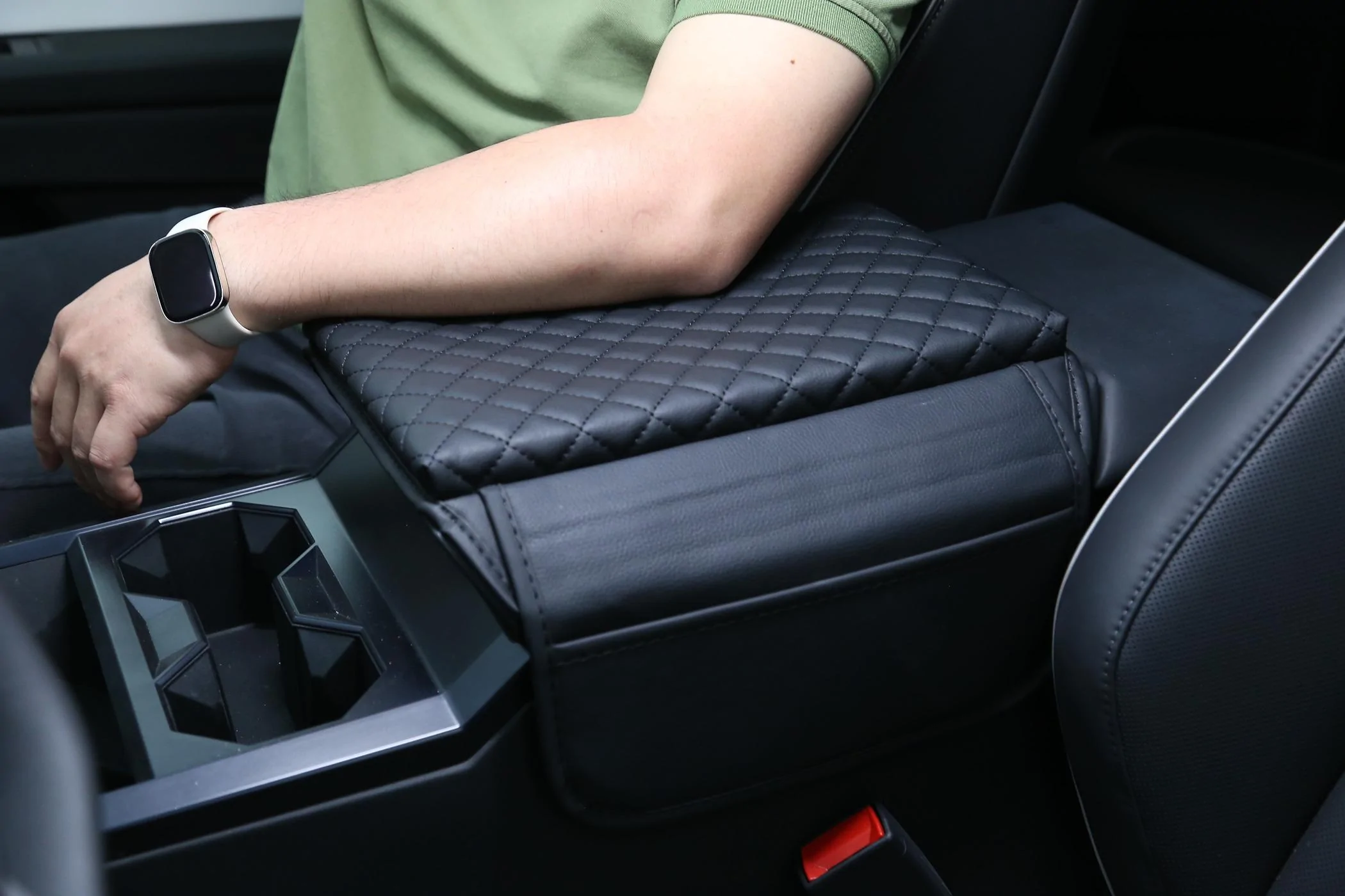 Cybercab Robotaxi ELECFRESH | Product Testing | The Cybertruck Arm Rest Cover Solutions IMG_6134