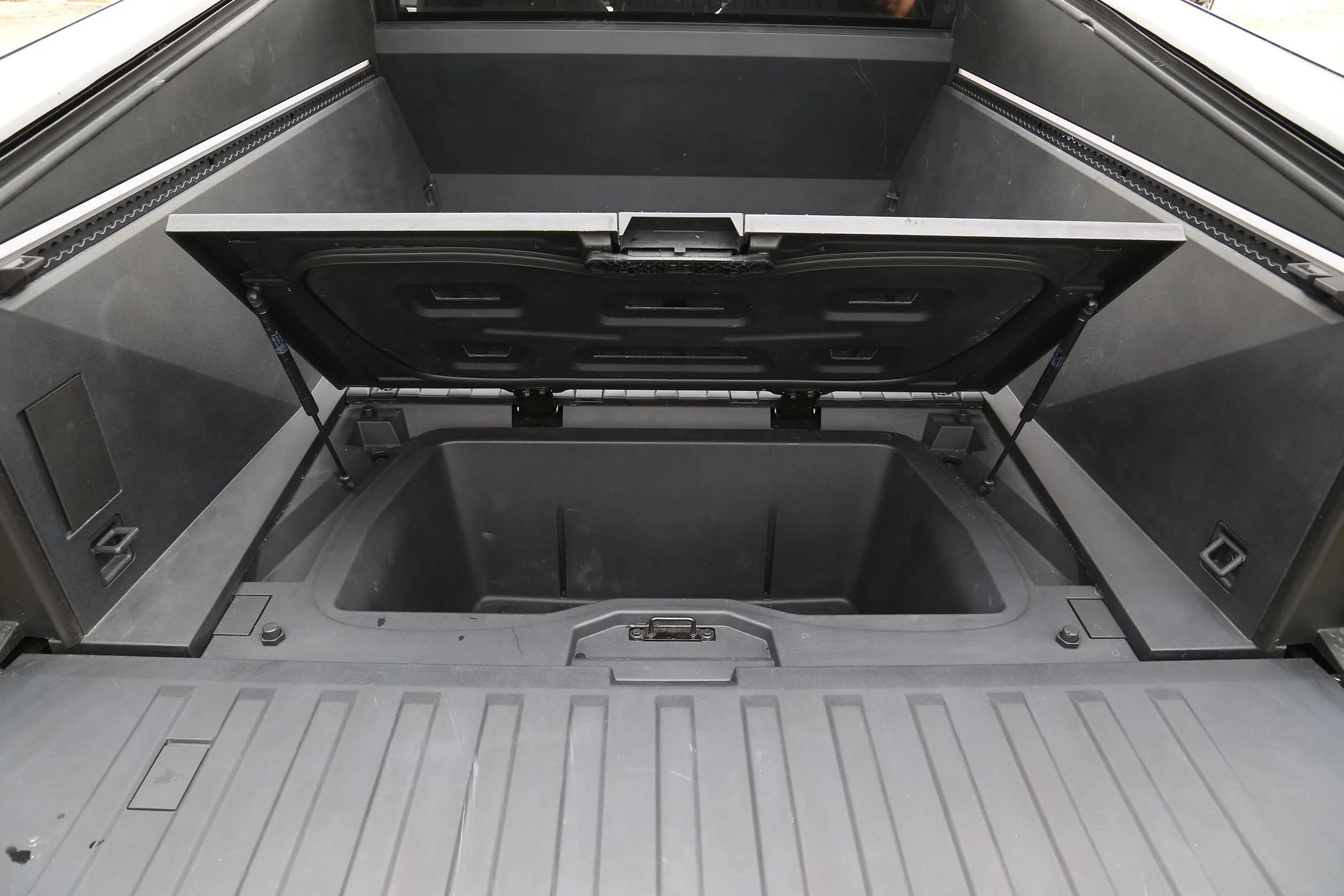 Trunk Inner ELECFRESH | Product Testing | The Cybertruck Trunk & Under Rear Trunk ...