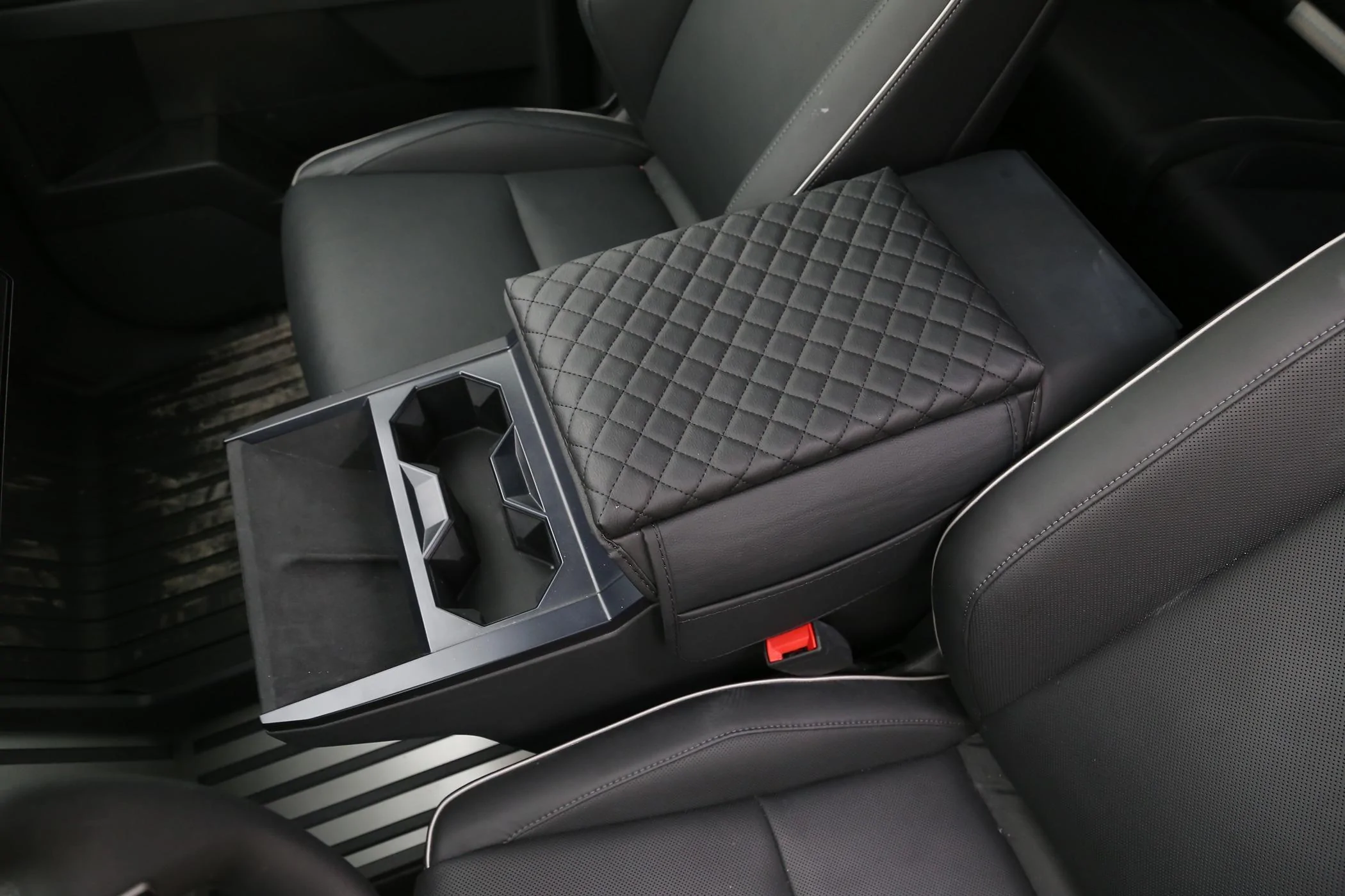 Cybercab Robotaxi [Elecfresh] Promotion For Armrest Cover! IMG_5871