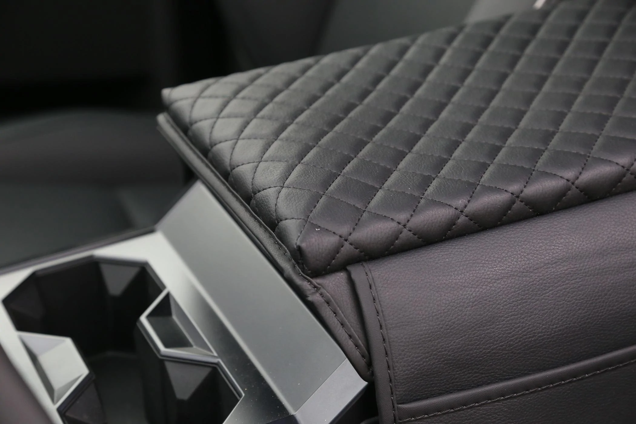 Cybercab Robotaxi [Elecfresh] Promotion For Armrest Cover! IMG_5829