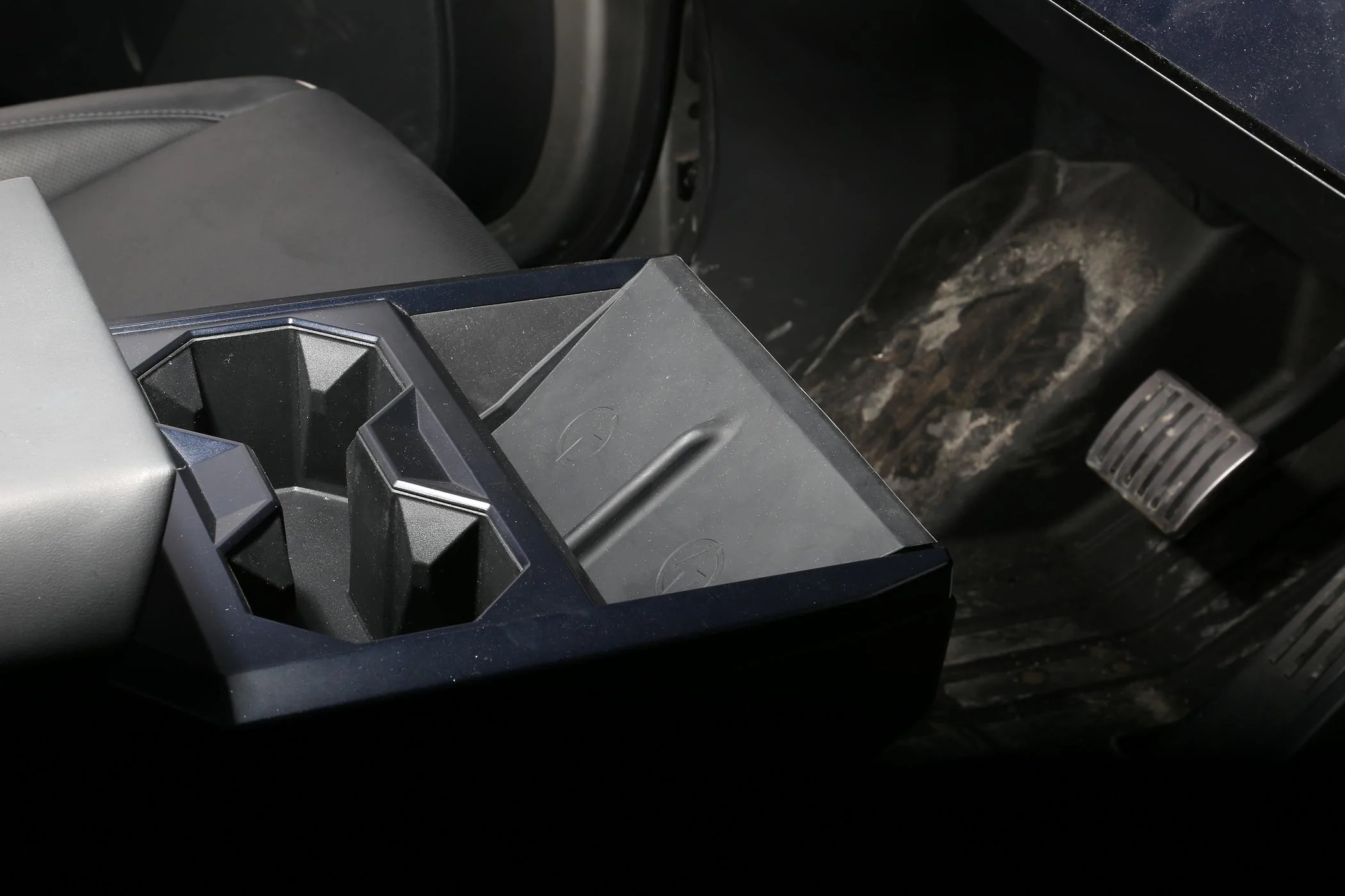 Cybercab Robotaxi [Elecfresh] Promotion For Center Console Anti-Slip Pad! IMG_6297