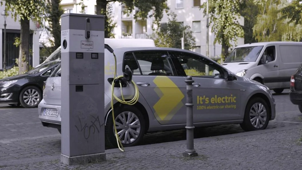 Cybercab Robotaxi Volkswagen electric cars: what you need to know we_share_050
