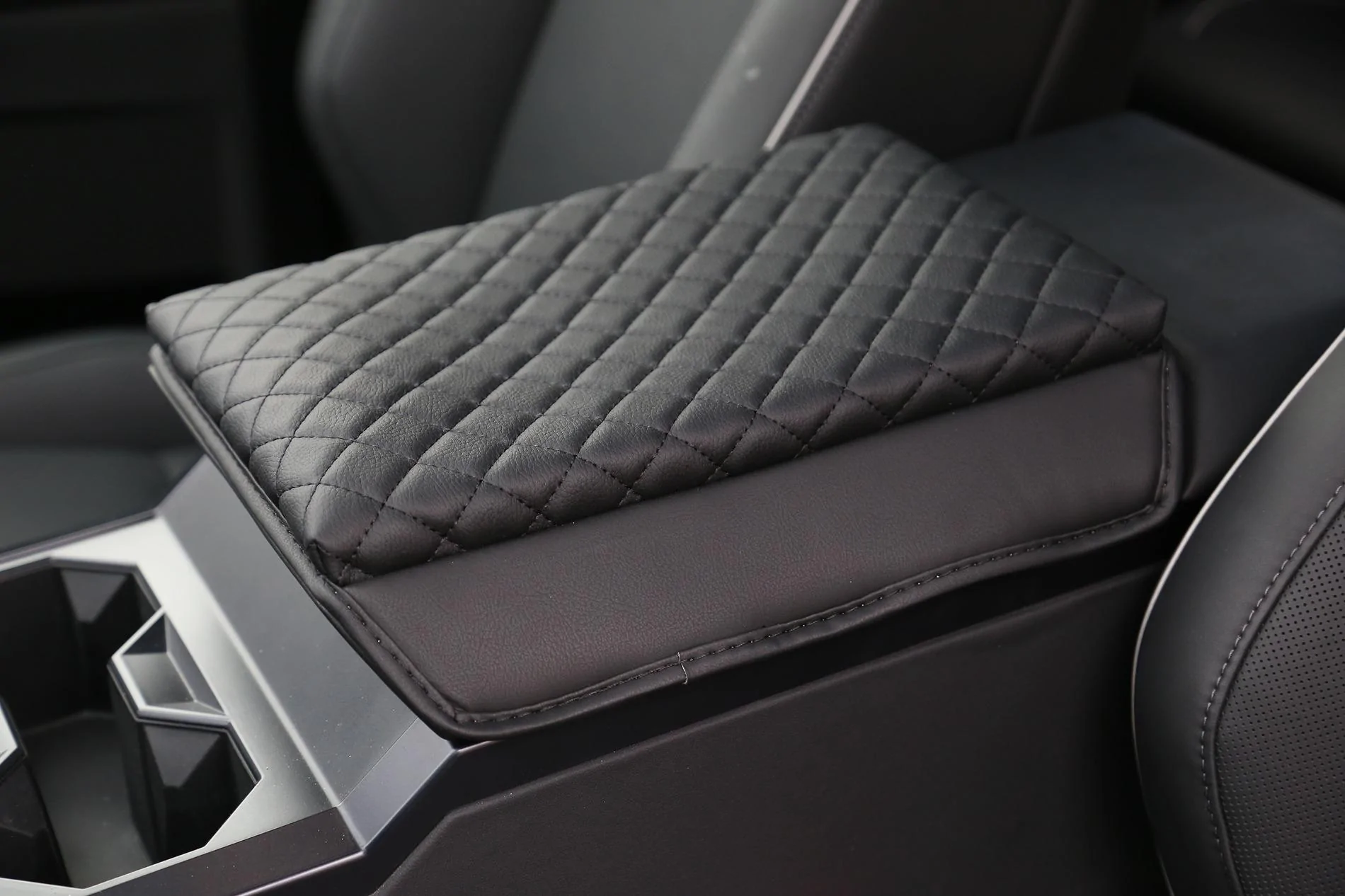 Cybercab Robotaxi Amazon Prime Day Shopping Guide Four: Storage, Cooler Bag, Protective Cover IMG_6039