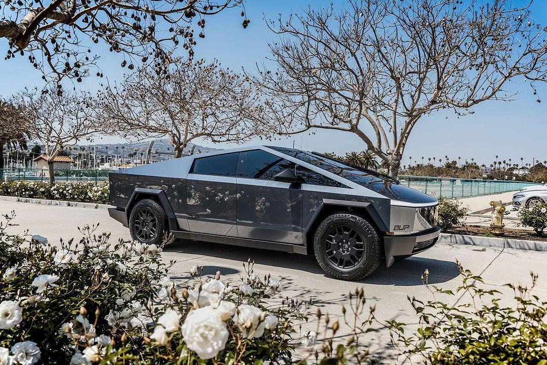 Cybercab Robotaxi ? (Pure PPF) Gloss Bullet Paint Protection Film wrapped by Bulletproof Auto Spa! 441503766_18266926834234437_882244630913004230_n