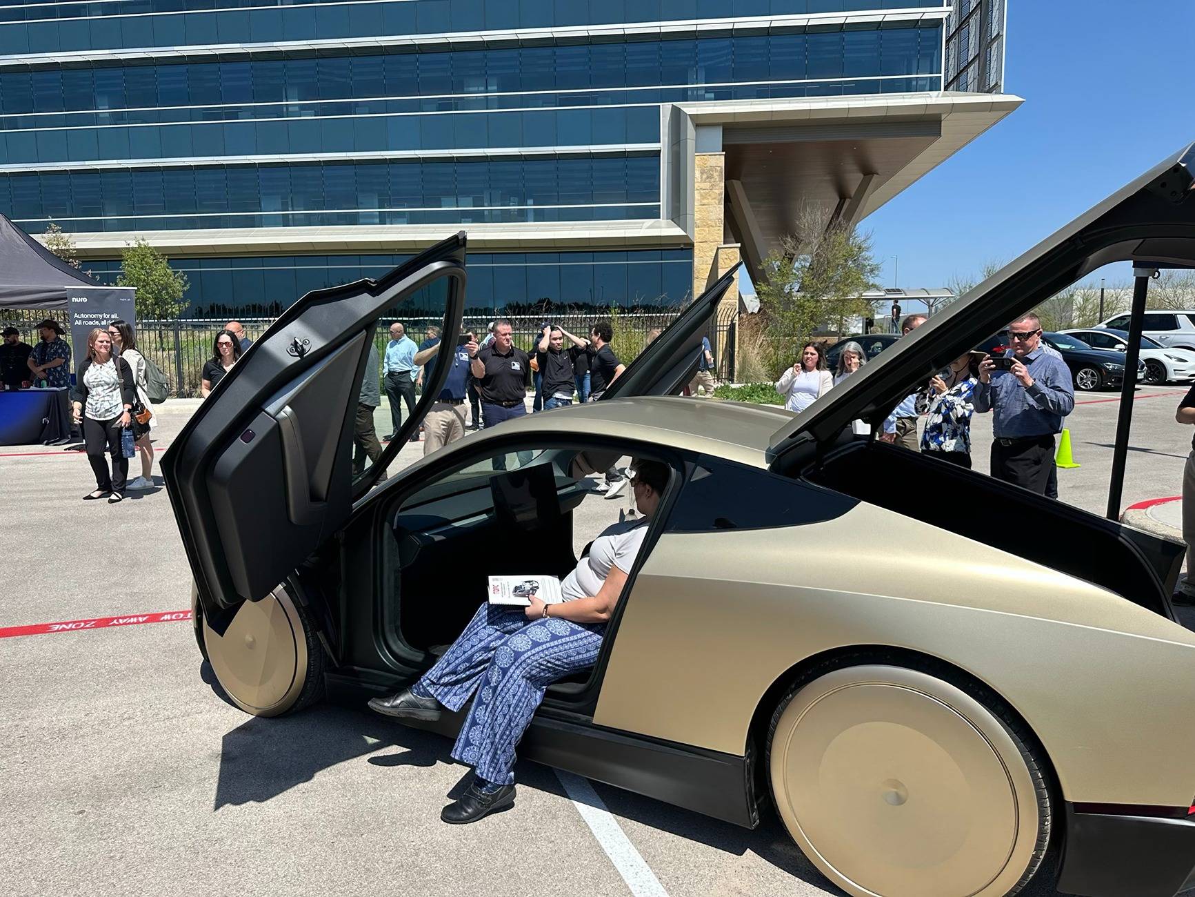 Cybercab Robotaxi Cybercab Robotaxi still expected to launch in June, says Tesla Gm7FpCYWcAALXr5