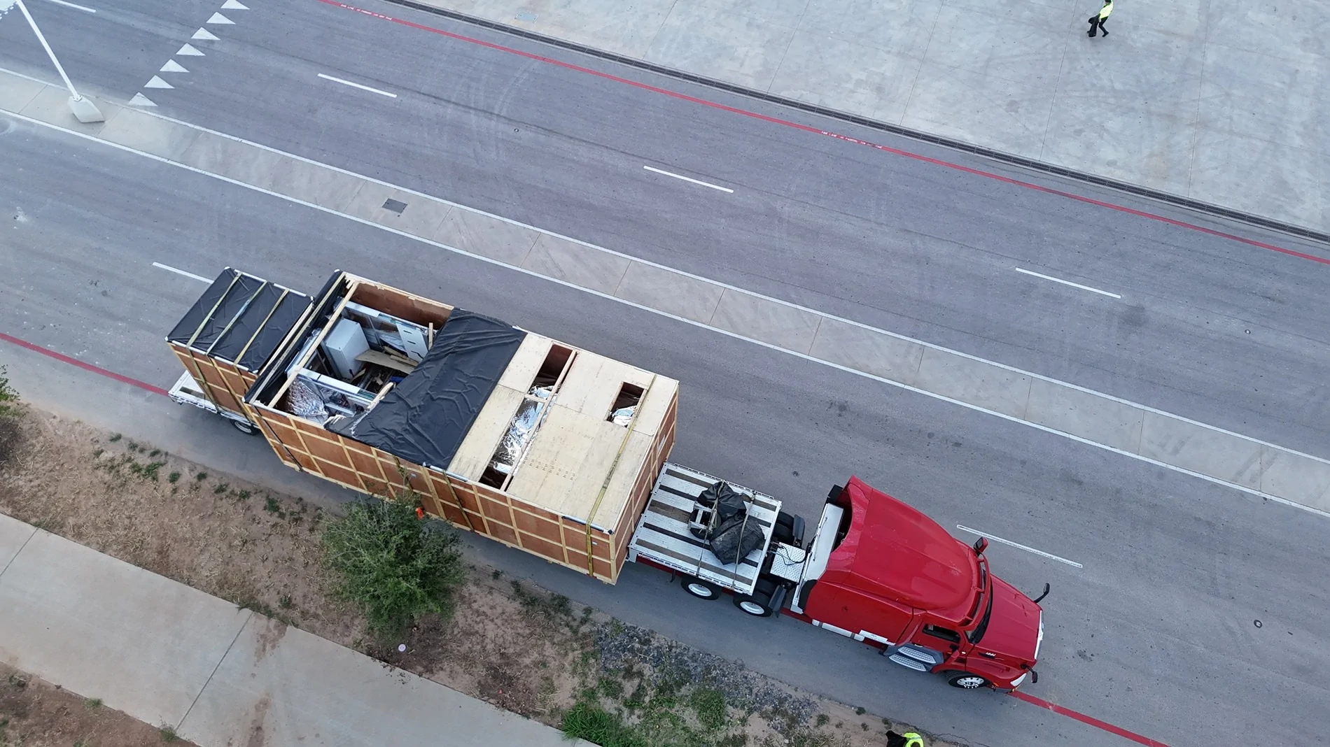 Cybercab Robotaxi Cybercab production line equipment arriving at Giga Texas GyqIHEkXQAAGDuj