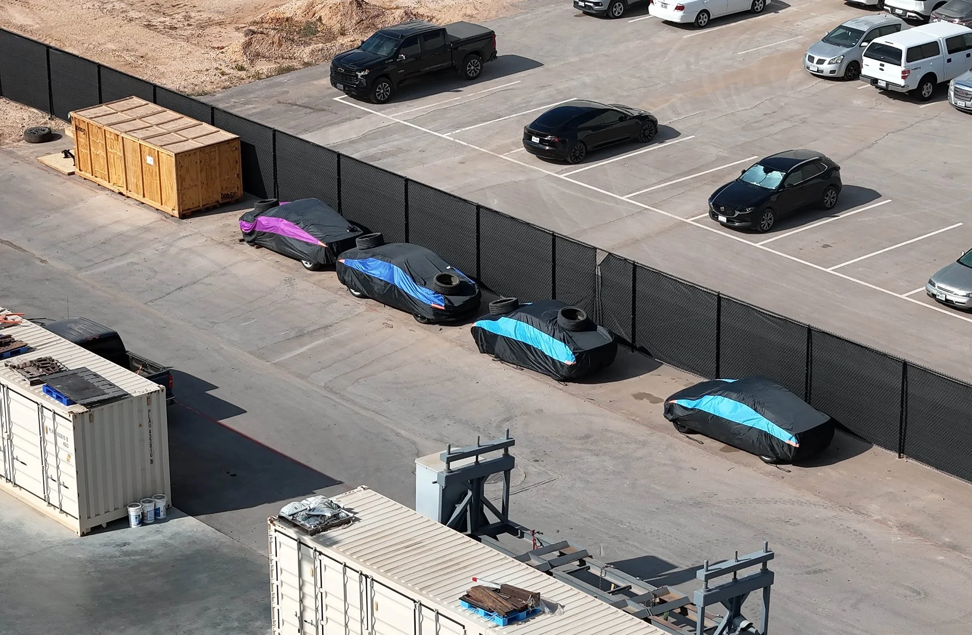 Cybercab Robotaxi Cybercabs colors previewed by colorful covers? G3t6dM-XMAAjxLJ