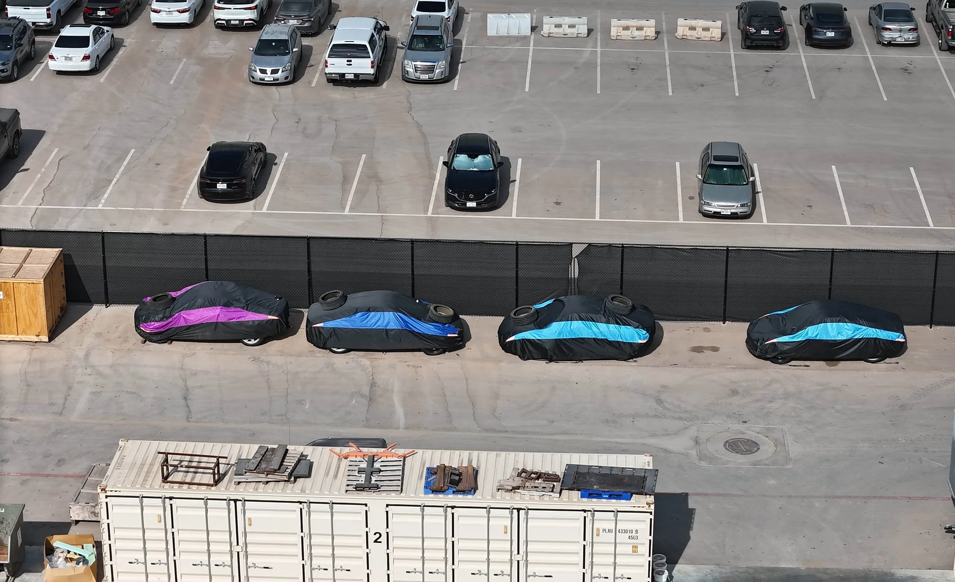 Cybercab Robotaxi Cybercabs colors previewed by colorful covers? G3t6dM3XMAAdzca