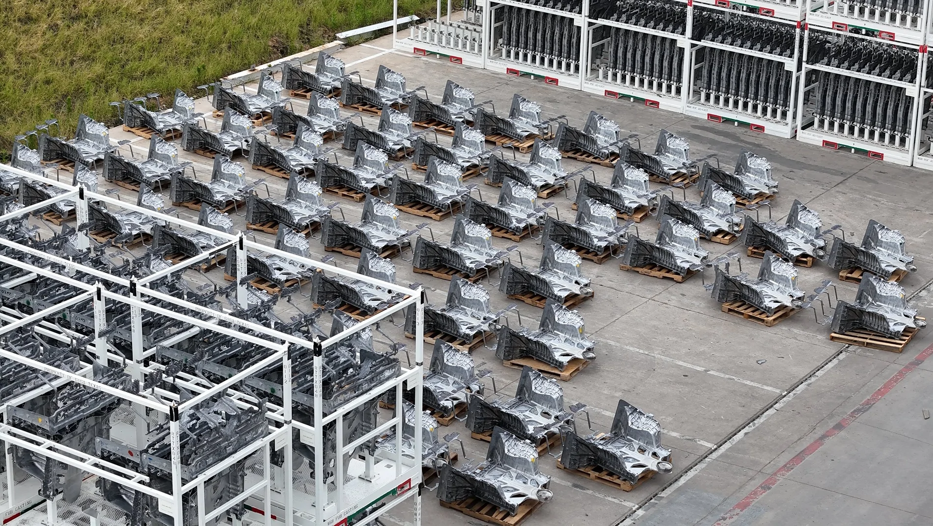 Cybercab Robotaxi Cybercab Production Starts Q2 2026! GqMbuwlW8AANI8F