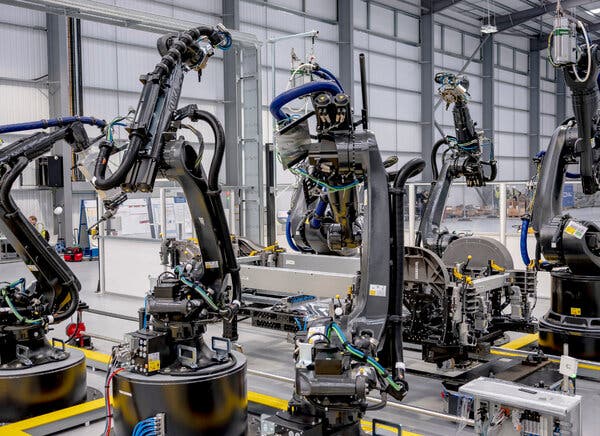 Cybercab Robotaxi Arrival Developing Electric Vehicles Without Assembly Line 00arrival-01-articleLarge-v3