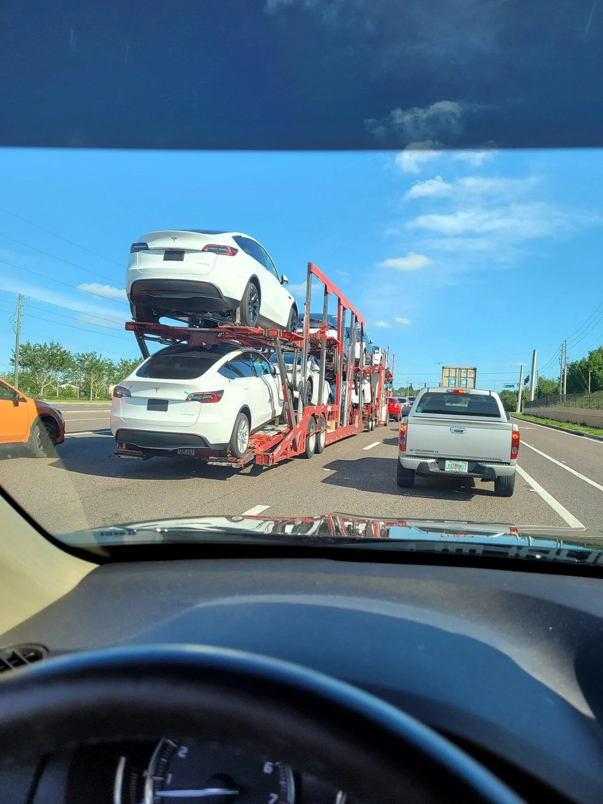 Cybercab Robotaxi Spotted Truck load of Teslas 20210427_171336