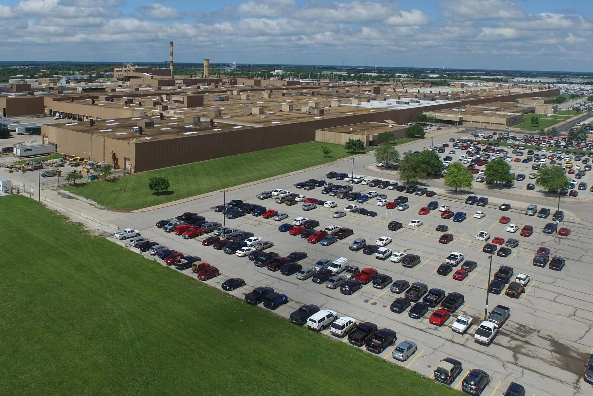 Cybercab Robotaxi Tesla Driver Ticketed After Parking 'Foreign Car in Domestic Lot' at GM Factory message-editor%2F1624641236793-inlin