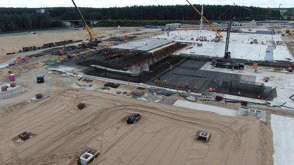 Cybercab Robotaxi Tesla Battery Factory at Giga Berlin Gets First Reinforced Concrete Pillar as Construction Progresses 2_99752aca-1108-4dc3-ba61-f0f9bc8a6b97_600x600