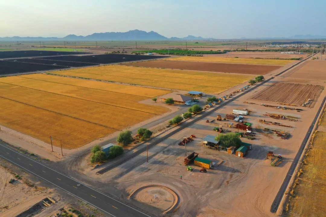 Cybercab Robotaxi Detroit Three, UAW in talks with White House to set EV sales goals photos-1staff-811734-na-drought-small-farms-02-cmc