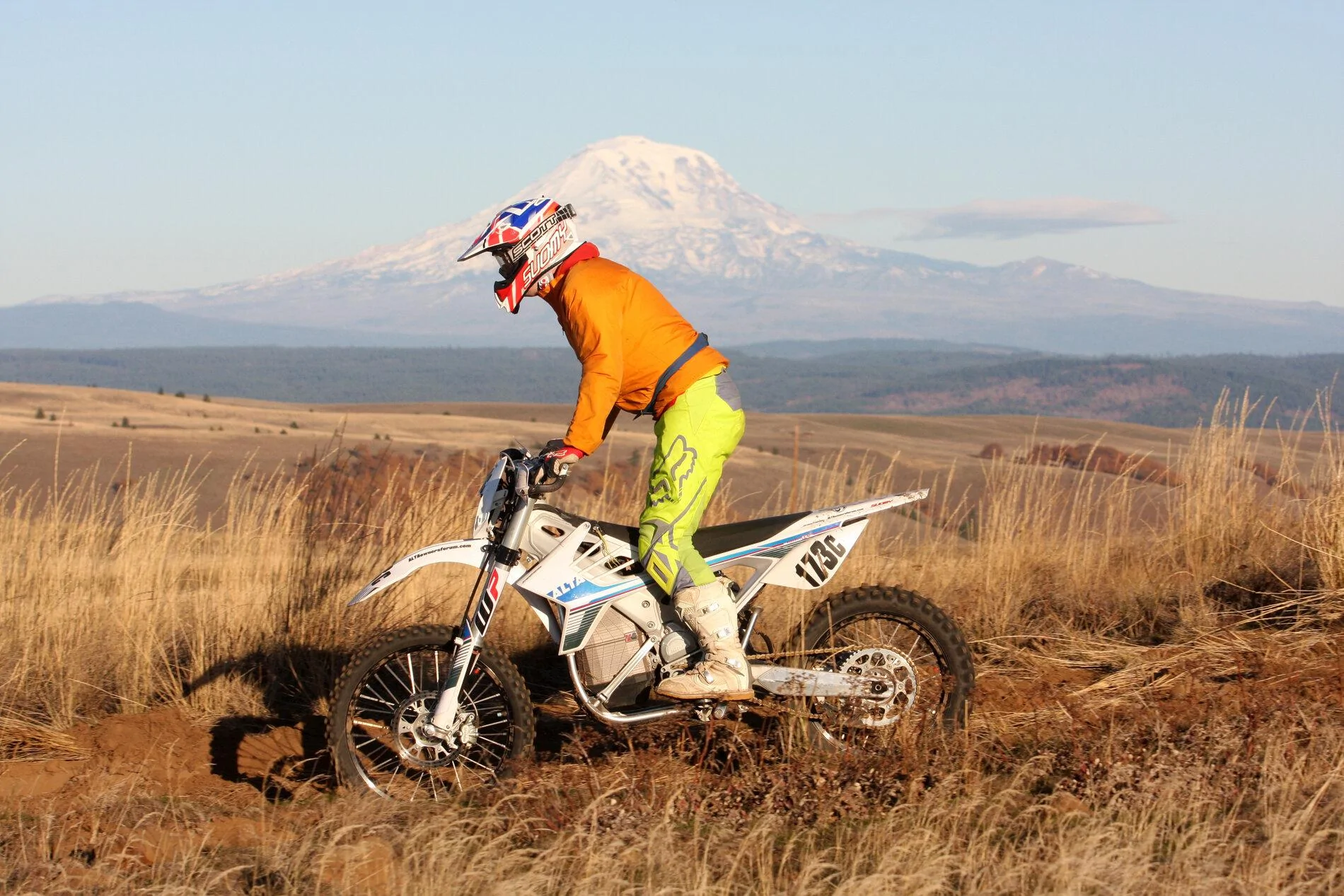 Cybercab Robotaxi Electric motorcycles IMG_6533