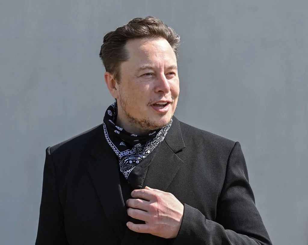Cybercab Robotaxi Tesla CEO Elon Musk mocks UAW, slams union over corruption elon-musk_02