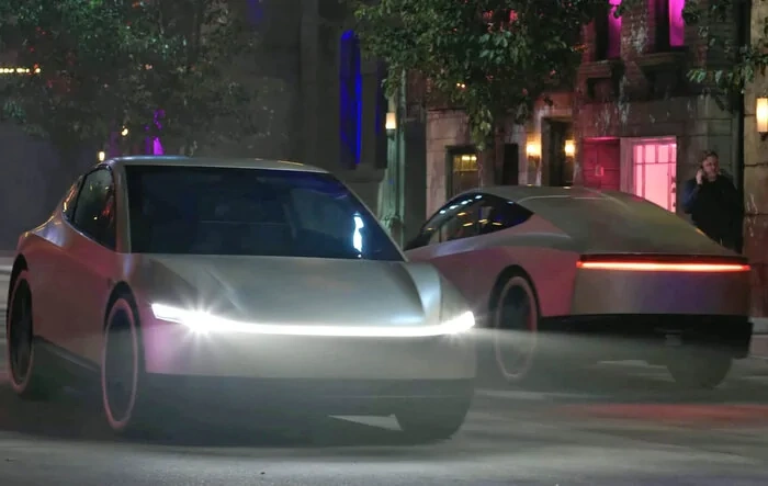 Report: Cybercab Robotaxi service fleet will launch with remote control teleoperator backup